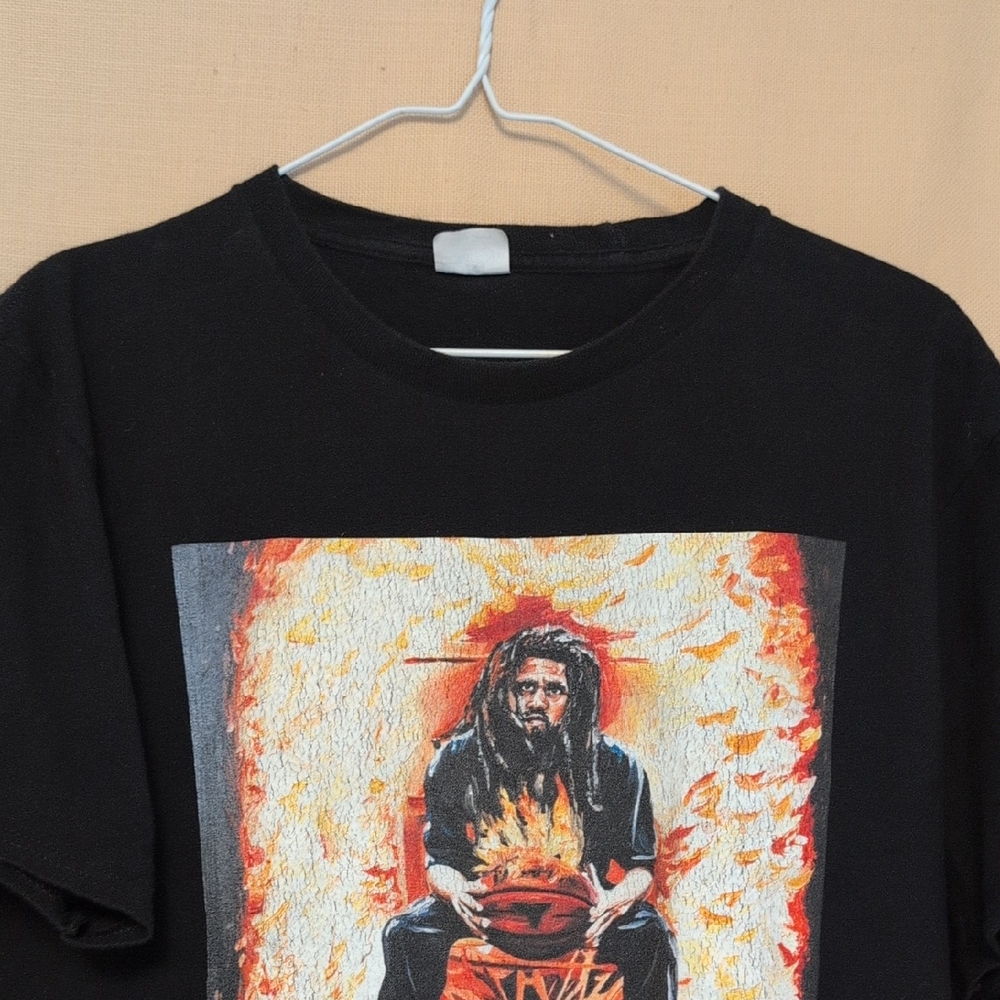 J. Cole Flaming Basketball Hoop Black Port & Company Vintage T-Shirt Size Large